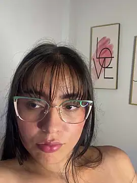 megan cl online show from February 16, 2025, 5:04 pm