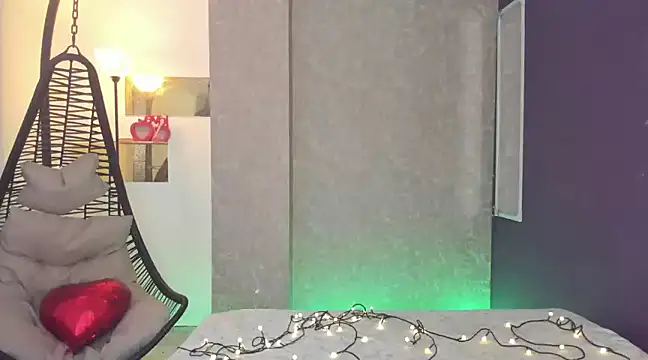 FelicitaSweet online show from February 12, 2025, 7:24 pm