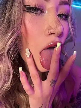 Snapshot of Lally_Valencia__ chatting on November 7, 2025, 12:10 pm Lally Valencia online show from November 7, 2025, 12:10 pm