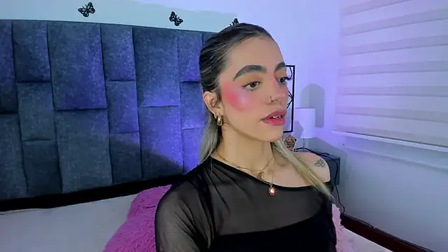 Violetta Ficher online show from February 3, 2026, 2:32 am