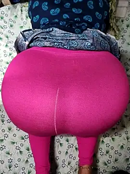 Alishafernandez online show from March 14, 2026, 9:32 pm