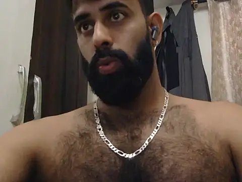 Snapshot of indianhairybull chatting on August 4, 2026, 4:17 am indianhairybull online show from August 4, 2026, 4:17 am