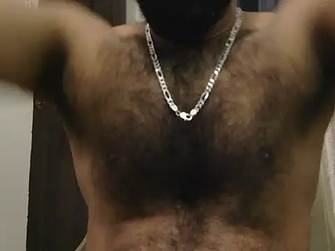 Snapshot of indianhairybull chatting on August 5, 2026, 4:17 am indianhairybull online show from August 5, 2026, 4:17 am