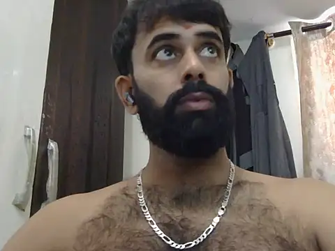Snapshot of indianhairybull chatting on July 14, 2026, 4:39 am indianhairybull online show from July 14, 2026, 4:39 am
