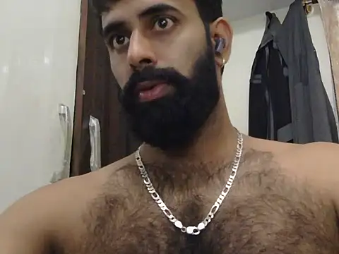 Snapshot of indianhairybull chatting on July 17, 2026, 5:04 am indianhairybull online show from July 17, 2026, 5:04 am