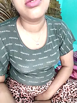 monekhan123 online show from December 1, 2025, 10:16 am