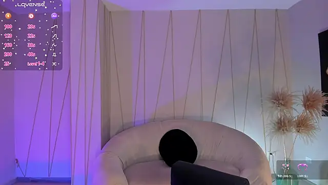 Snapshot of BeccaBaxter chatting on October 17, 2025, 6:21 pm BeccaBaxter online show from October 17, 2025, 6:21 pm