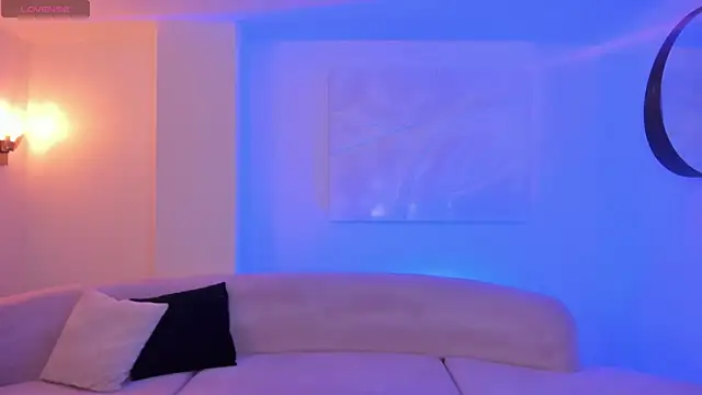 Snapshot of BeccaBaxter chatting on November 5, 2025, 7:28 pm BeccaBaxter online show from November 5, 2025, 7:28 pm