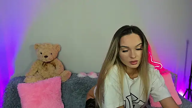 EvaBalmer online show from October 19, 2025, 7:55 am