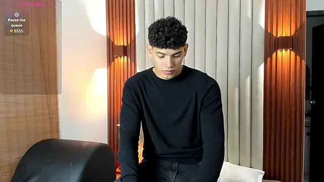 Snapshot of Justin_mack chatting on October 19, 2025, 11:46 am Justin mack online show from October 19, 2025, 11:46 am