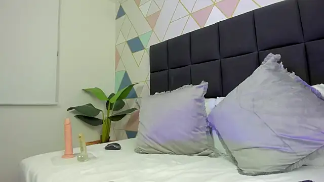 Snapshot of dalila_harris chatting on October 17, 2025, 7:37 pm dalila harris online show from October 17, 2025, 7:37 pm