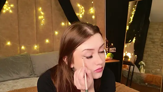 Kendra Parlow online show from February 16, 2026, 8:18 pm