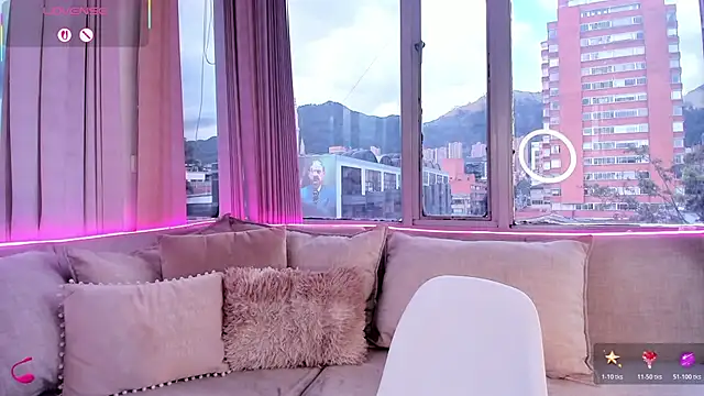 Snapshot of Daphne_chers chatting on December 3, 2025, 8:08 pm Daphne chers online show from December 3, 2025, 8:08 pm