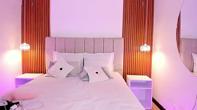 Snapshot of khloe-sweet chatting on November 21, 2025, 1:32 pm khloe-sweet online show from November 21, 2025, 1:32 pm