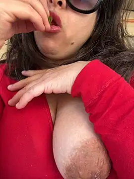 Snapshot of laarti chatting on October 12, 2025, 11:55 am laarti online show from October 12, 2025, 11:55 am