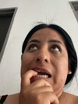 Snapshot of lamaravilla_08 chatting on May 19, 2026, 3:41 pm lamaravilla 08 online show from May 19, 2026, 3:41 pm
