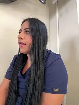 lamaravilla 08 online show from March 18, 2026, 6:31 pm