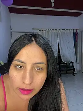 Snapshot of lamaravilla_08 chatting on February 8, 2025, 6:01 am lamaravilla 08 online show from February 8, 2025, 6:01 am