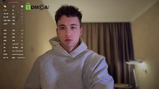 Snapshot of VincentSmith02 chatting on October 13, 2025, 11:45 am VincentSmith02 online show from October 13, 2025, 11:45 am