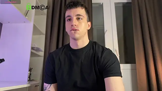 Snapshot of VincentSmith02 chatting on December 15, 2025, 11:53 pm VincentSmith02 online show from December 15, 2025, 11:53 pm