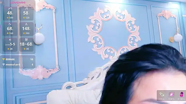 Snapshot of LucianaMe chatting on November 2, 2025, 3:39 pm LucianaMe online show from November 2, 2025, 3:39 pm