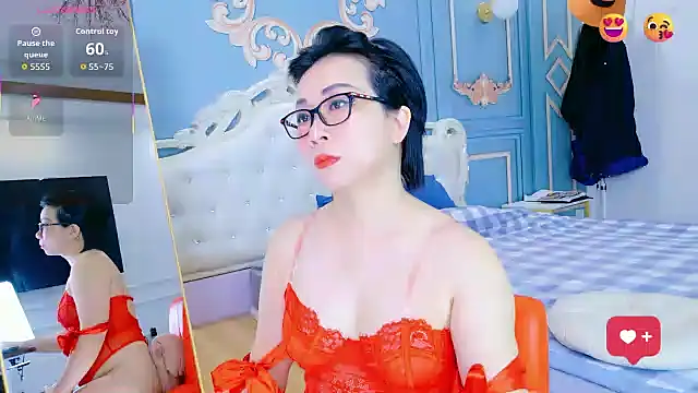 Snapshot of LucianaMe chatting on September 23, 2025, 3:24 am LucianaMe online show from September 23, 2025, 3:24 am