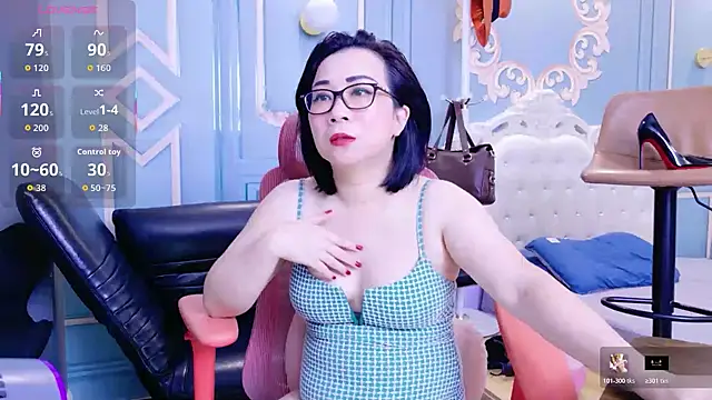 Snapshot of LucianaMe chatting on June 4, 2026, 3:00 am LucianaMe online show from June 4, 2026, 3:00 am