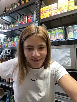 Snapshot of Andrea18_blonde chatting on July 14, 2026, 7:42 pm Andrea18 blonde online show from July 14, 2026, 7:42 pm