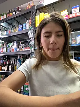 Andrea18 blonde online show from April 22, 2026, 3:41 pm
