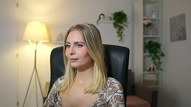 Snapshot of catecrago_ chatting on October 8, 2025, 1:12 pm catecrago online show from October 8, 2025, 1:12 pm