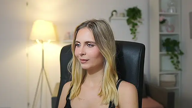 Snapshot of catecrago_ chatting on November 27, 2025, 7:03 pm catecrago online show from November 27, 2025, 7:03 pm