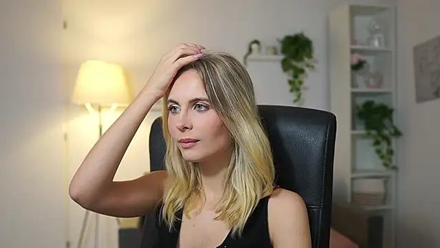 Snapshot of catecrago_ chatting on December 2, 2025, 9:00 am catecrago online show from December 2, 2025, 9:00 am