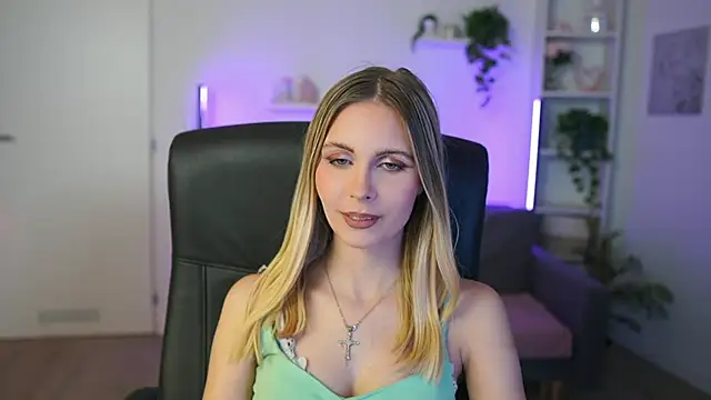 Snapshot of catecrago_ chatting on February 9, 2026, 2:04 pm catecrago online show from February 9, 2026, 2:04 pm