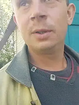 Snapshot of alex_brow_n chatting on September 14, 2025, 7:20 am alex brow n online show from September 14, 2025, 7:20 am