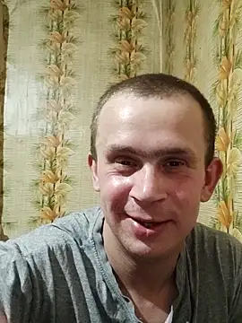 Snapshot of alex_brow_n chatting on March 2, 2025, 7:30 pm alex brow n online show from March 2, 2025, 7:30 pm