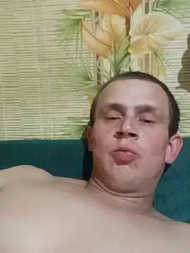 Snapshot of alex_brow_n chatting on March 17, 2025, 7:48 pm alex brow n online show from March 17, 2025, 7:48 pm