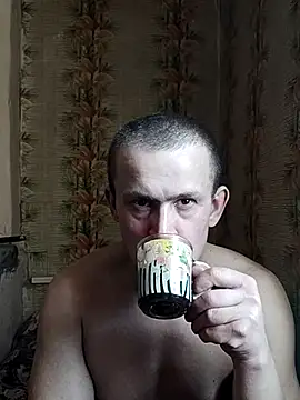 Snapshot of alex_brow_n chatting on February 23, 2025, 9:44 am alex brow n online show from February 23, 2025, 9:44 am