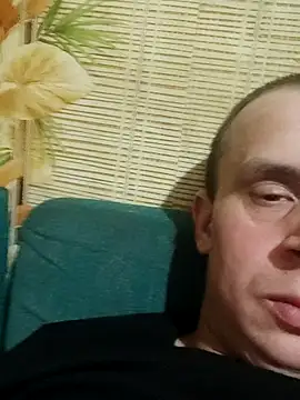 Snapshot of alex_brow_n chatting on February 23, 2025, 8:33 pm alex brow n online show from February 23, 2025, 8:33 pm