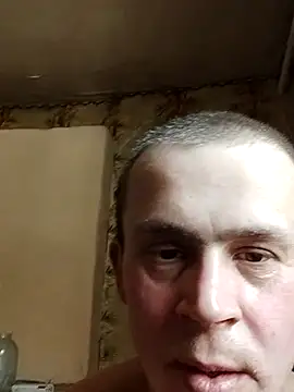 Snapshot of alex_brow_n chatting on February 25, 2025, 4:35 pm alex brow n online show from February 25, 2025, 4:35 pm