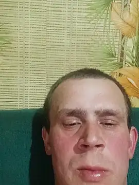 Snapshot of alex_brow_n chatting on March 13, 2025, 5:39 pm alex brow n online show from March 13, 2025, 5:39 pm