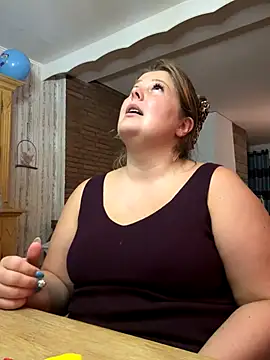 Lars-Lola online show from October 27, 2025, 5:36 pm