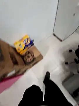 Snapshot of rodos chatting on October 7, 2025, 5:41 am rodos online show from October 7, 2025, 5:41 am