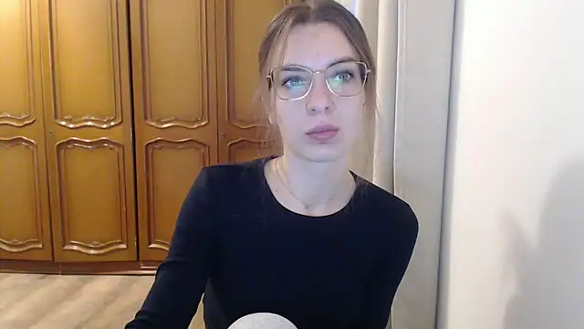 Snapshot of aurora_lust chatting on November 18, 2025, 6:28 am aurora lust online show from November 18, 2025, 6:28 am