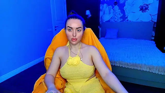 Snapshot of MissisCaty chatting on June 24, 2026, 6:17 pm MissisCaty online show from June 24, 2026, 6:17 pm