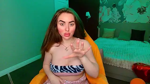 MissisCaty online show from June 8, 2026, 1:28 am