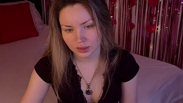 Snapshot of Lora_Rosee chatting on June 4, 2026, 2:33 pm Lora Rosee online show from June 4, 2026, 2:33 pm