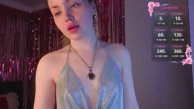 Snapshot of Lora_Rosee chatting on July 10, 2026, 2:28 pm Lora Rosee online show from July 10, 2026, 2:28 pm
