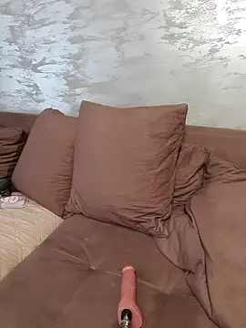 CannabisQueenn online show from February 25, 2026, 7:52 am