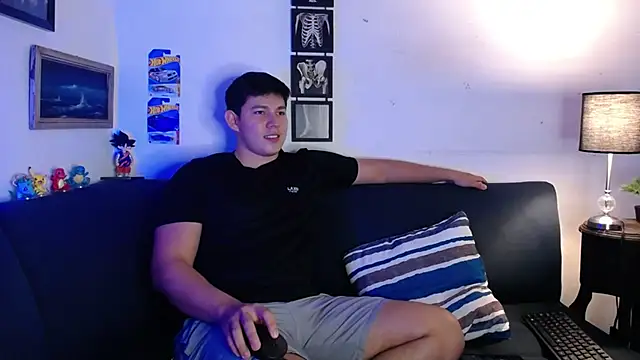 Snapshot of JamesCr_ chatting on November 27, 2025, 12:33 am JamesCr online show from November 27, 2025, 12:33 am