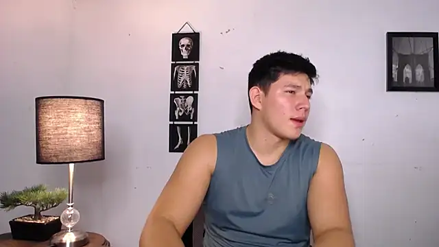 Snapshot of JamesCr_ chatting on November 20, 2025, 2:12 am JamesCr online show from November 20, 2025, 2:12 am